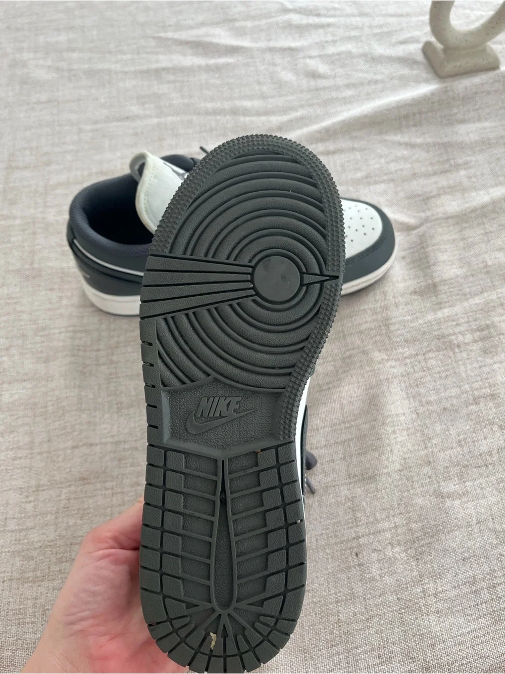 Nike Kids' Low-Top Sneakers in White and Dark Gray